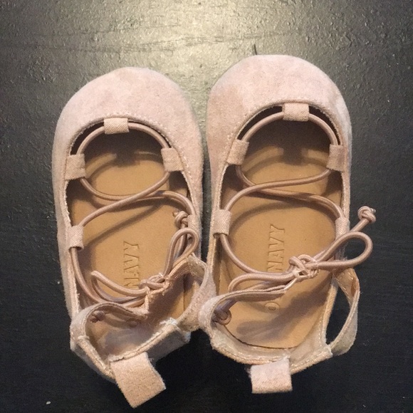 0-3 Month infant lace up shoes - Picture 1 of 2